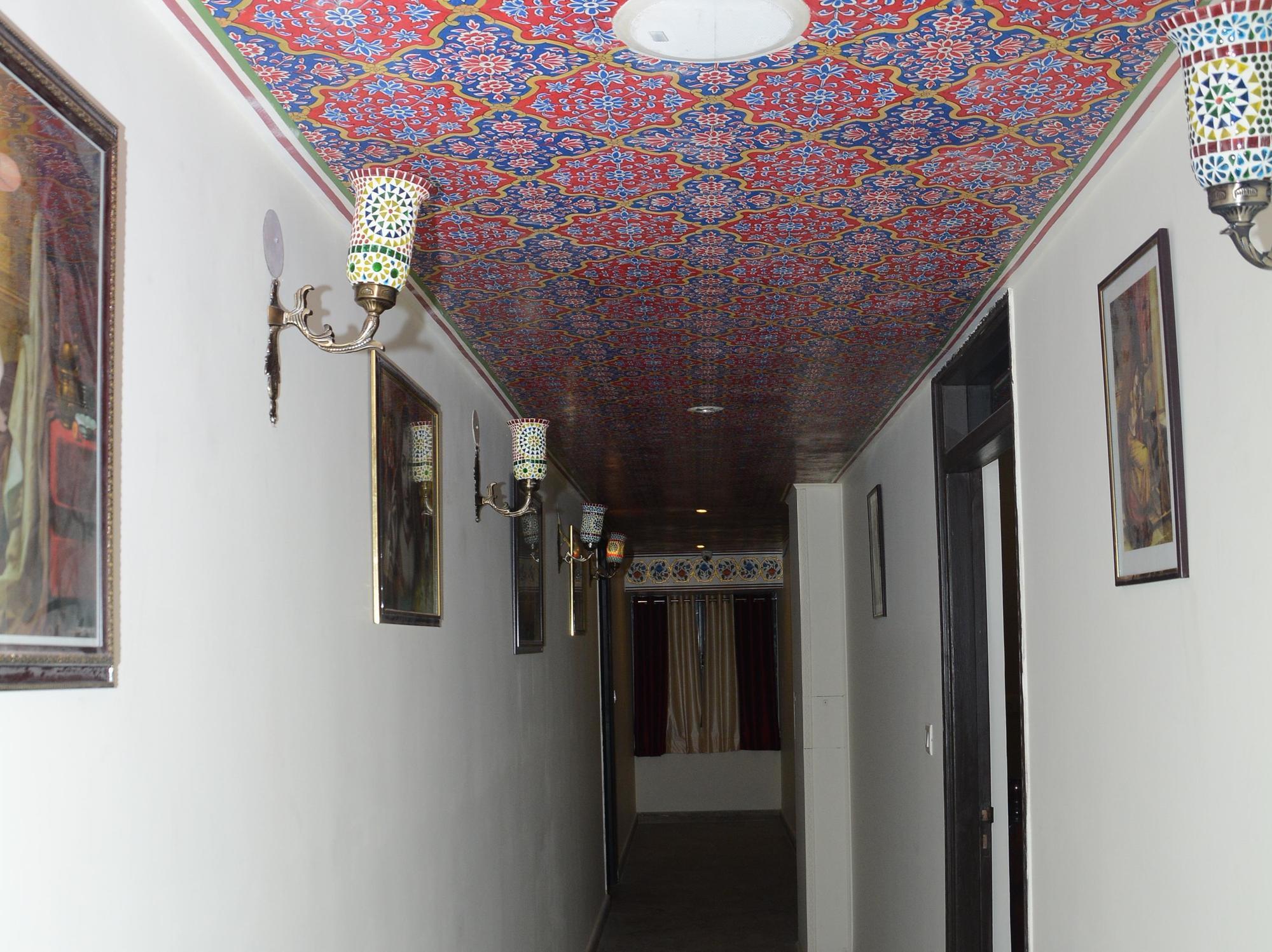 Hotel Surya Garh ชัยปุระ ภายนอก รูปภาพ