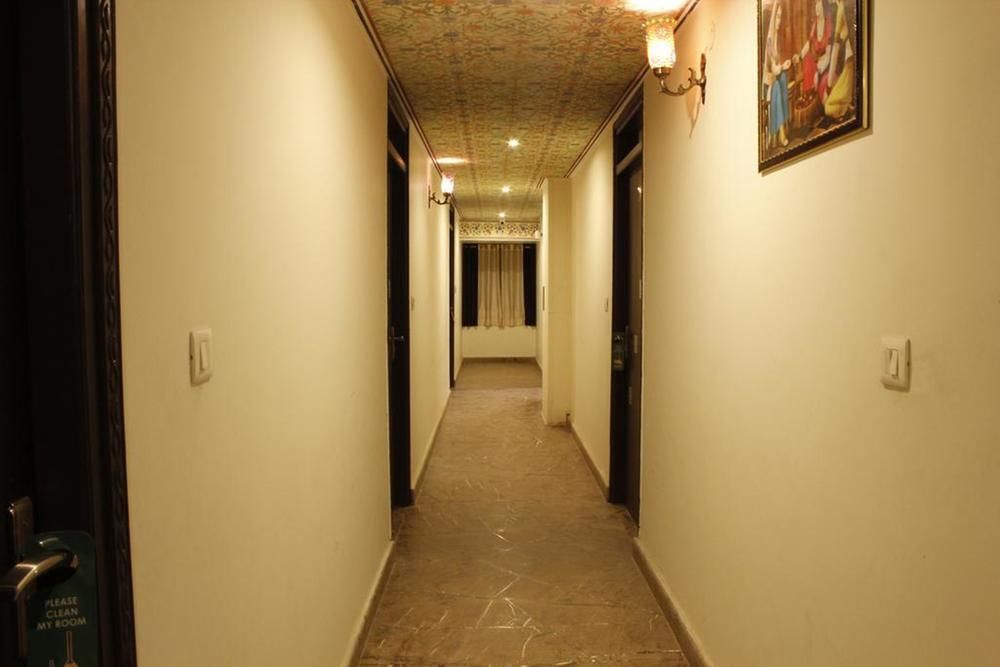 Hotel Surya Garh ชัยปุระ ภายนอก รูปภาพ