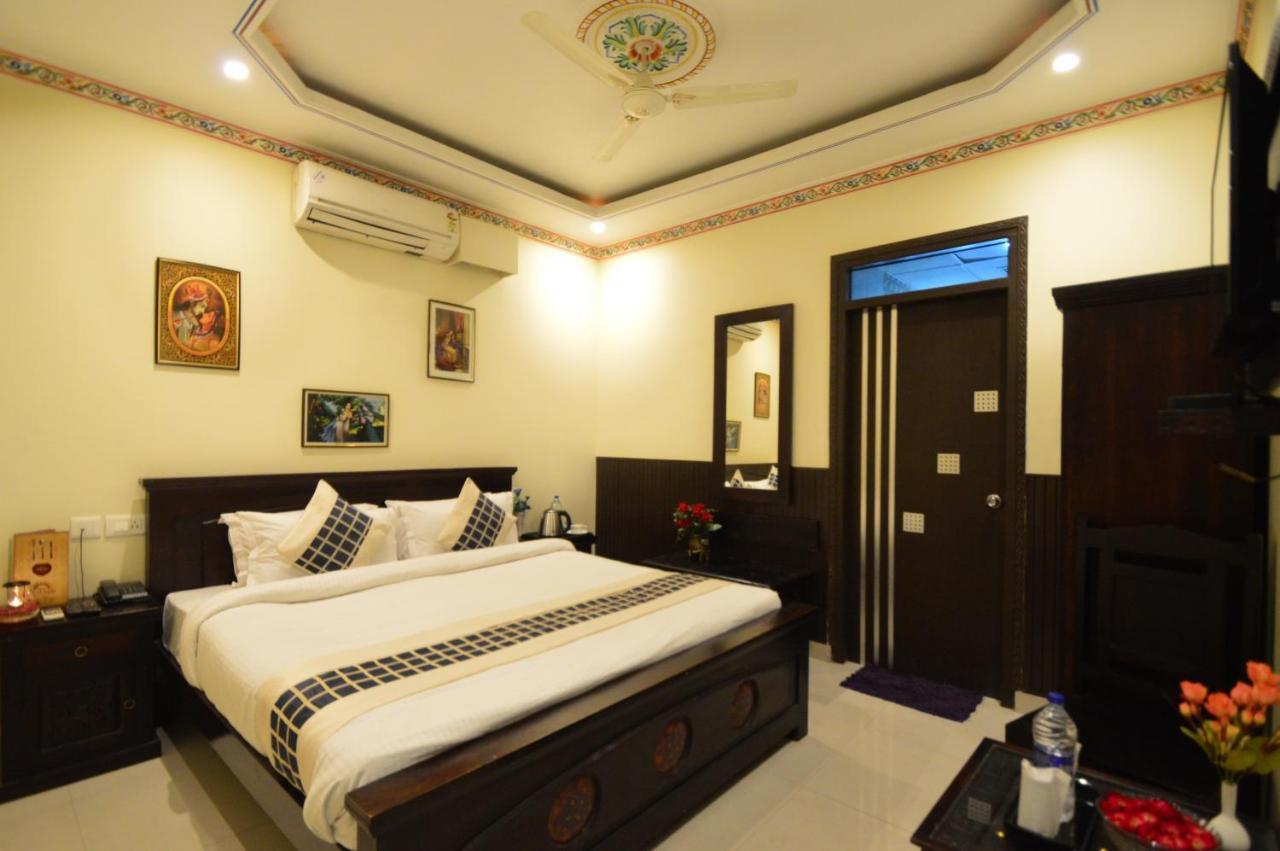 Hotel Surya Garh ชัยปุระ ภายนอก รูปภาพ
