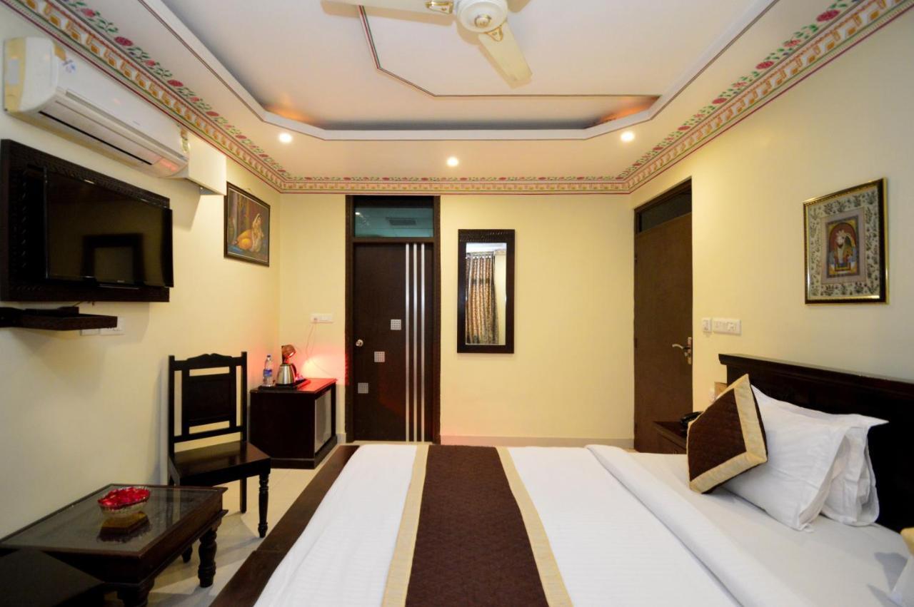 Hotel Surya Garh ชัยปุระ ภายนอก รูปภาพ